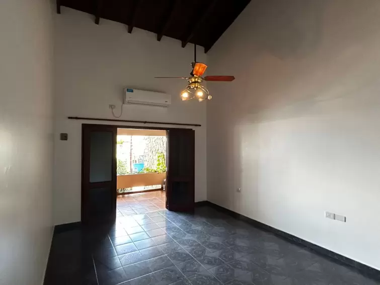SE ALQUILA HERMOSO DEPARTAMENTO CENTRICO